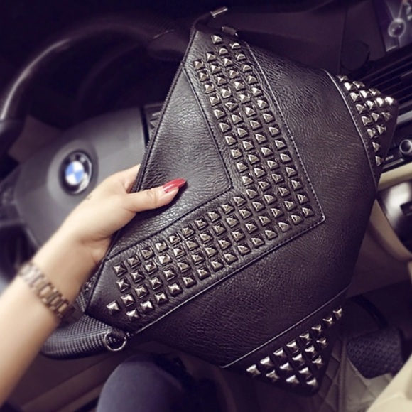 Handbags - 🎉 1 LEFT ‼️ Black Clutch With Studded Accent