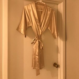 Champagne Silky Short Robe