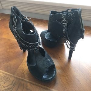 Grey/navy blue Aldo high heals