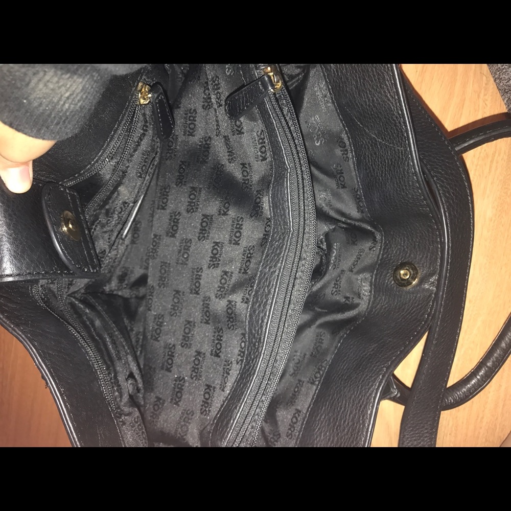 Michael Kors Purse - Picture 4 of 6