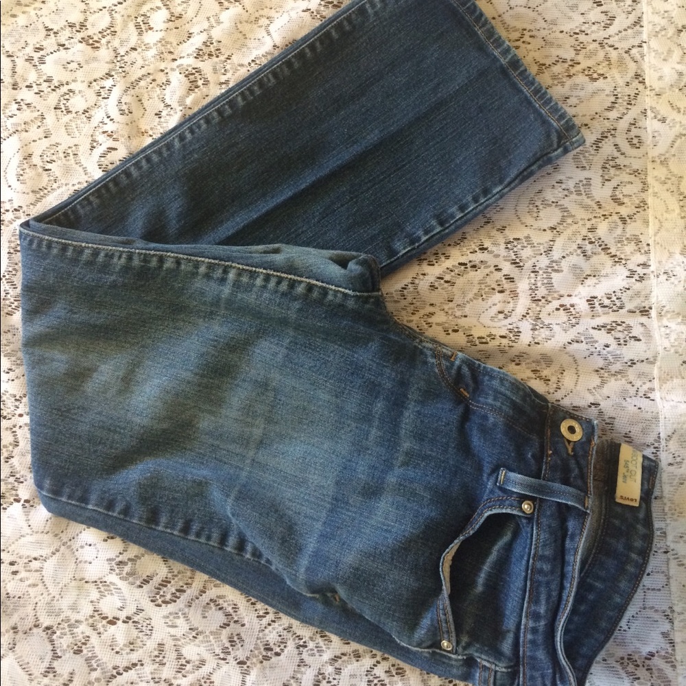 Levi's 545 Low Boot Cut in dark wash
