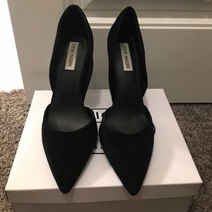 Steve Madden Velvet Pump