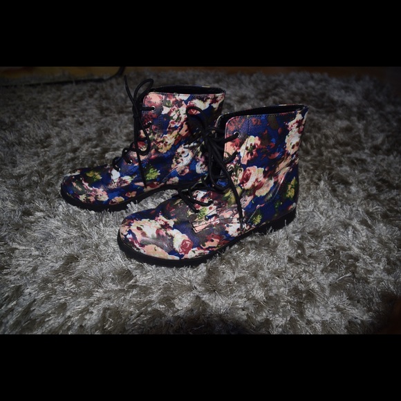 Qupid Shoes - 🔴  SALE 🔴 Qupid floral combat boots