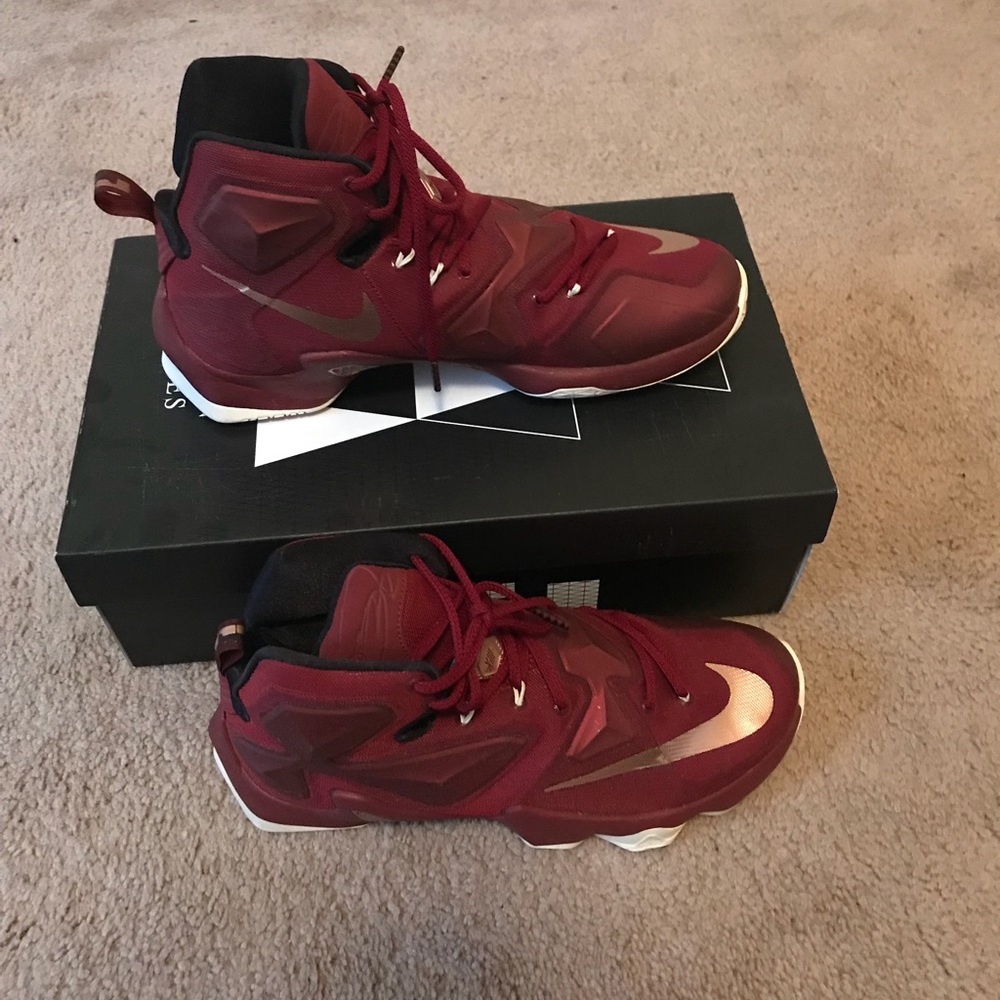 Lebron XIII Team Red
