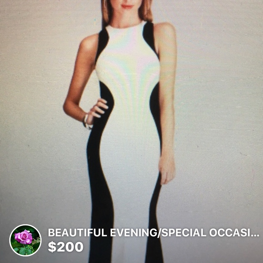 STUNNING EVENING/SPECIAL OCCASION  PROM DRESS