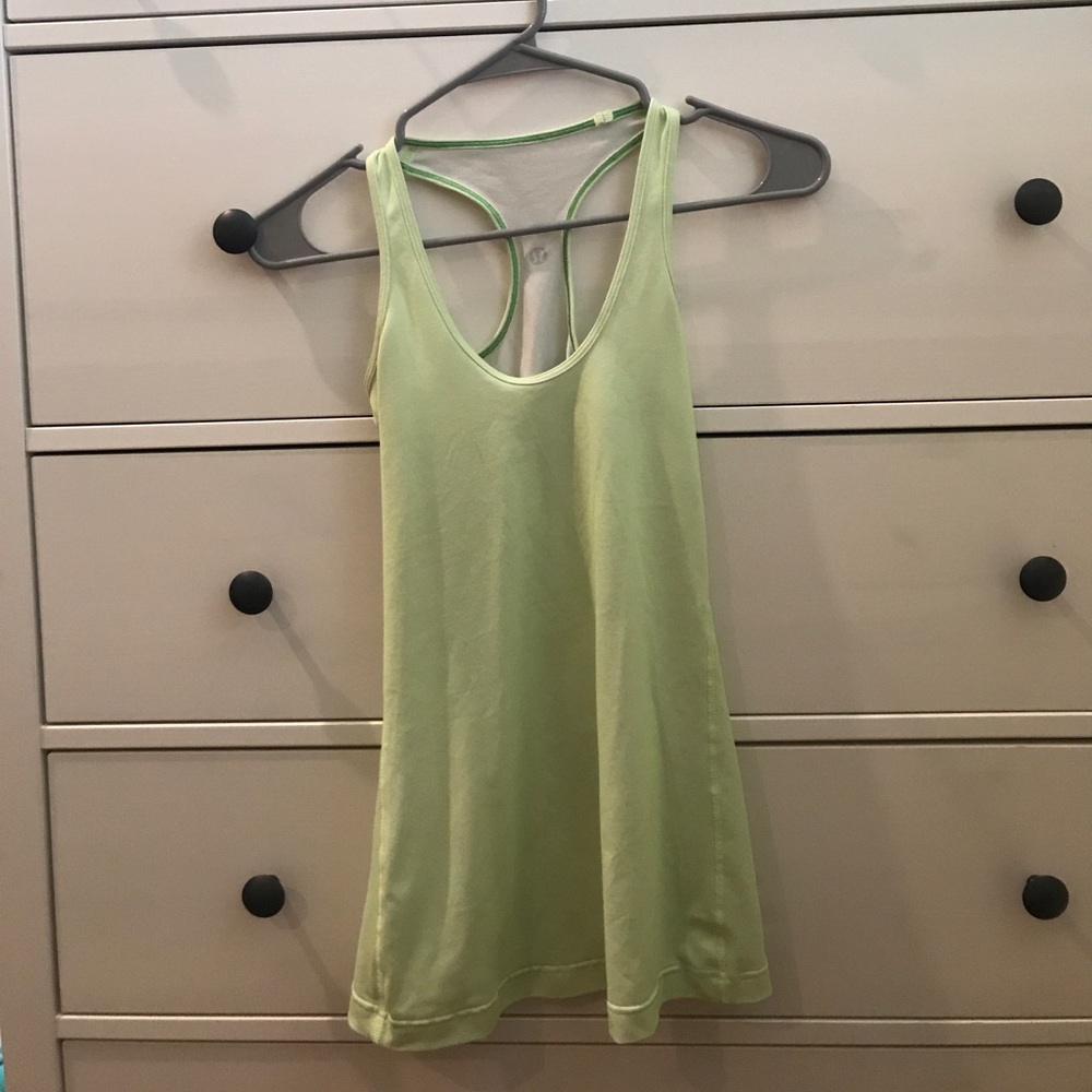 Lululemon tank