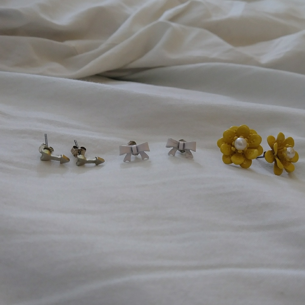 Arrow, bow, and flower earring set