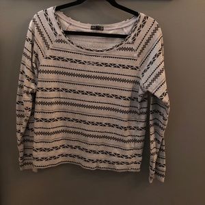Tribal thin sweatshirt