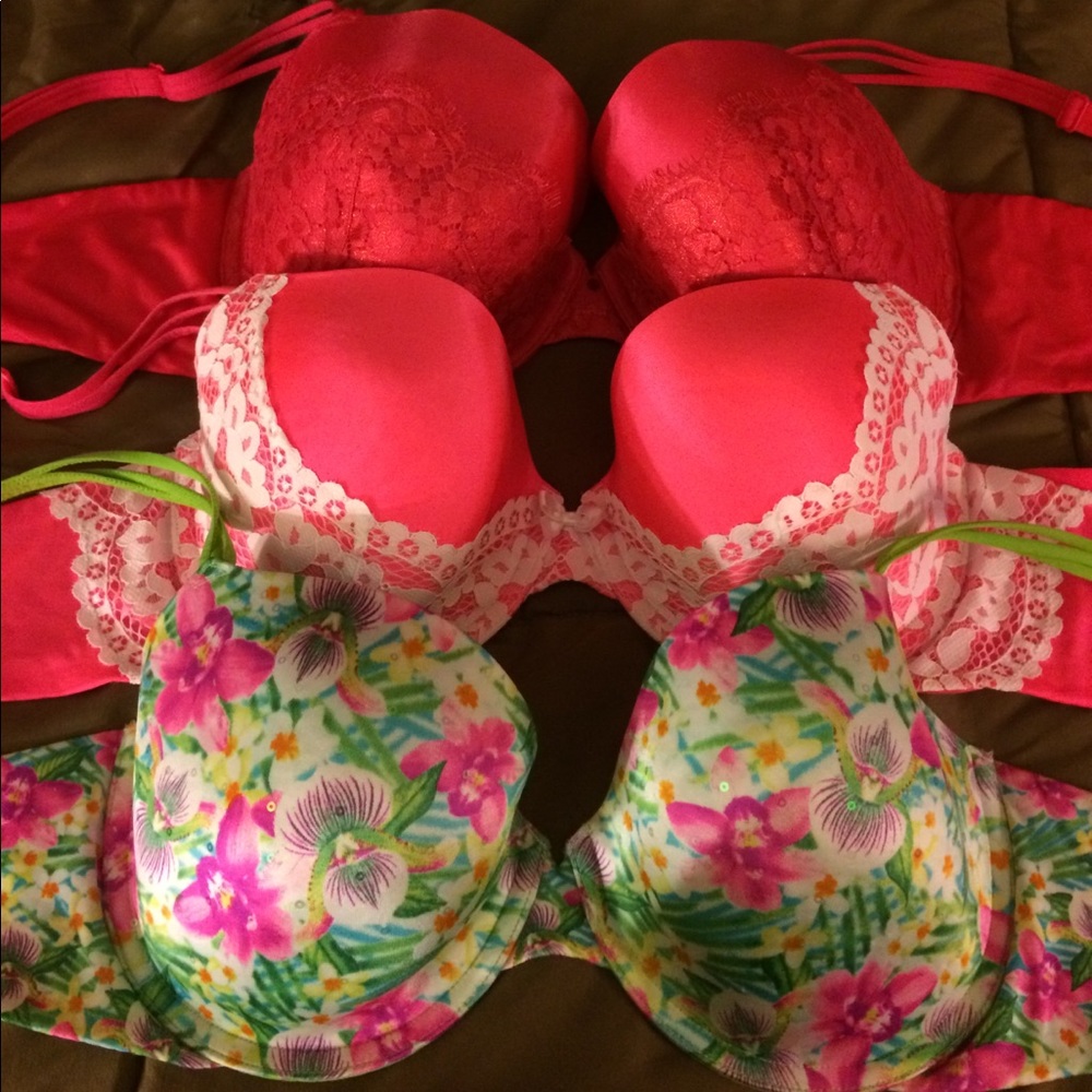Lot 3 like new Victoria's Secret bras 38 D 38 DD