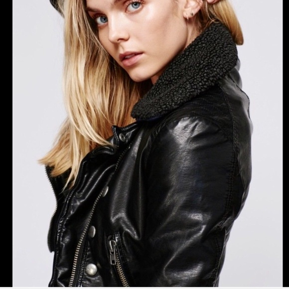 Free People Remove Faux Fur Collar Belted Moto S - Picture 4 of 8