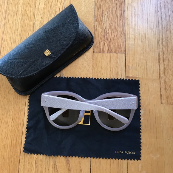 Linda Farrow Luxe Sunglasses - Picture 4 of 4