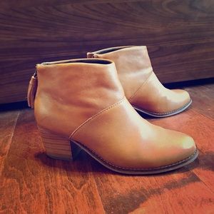 TOMS 'Leila' Bootie 6.5