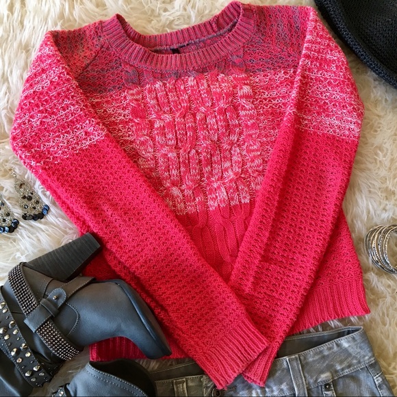 ❤️ Multi-color Red Sweater ☃️ - Picture 3 of 8