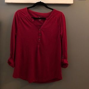 Basic red quarter sleeved top