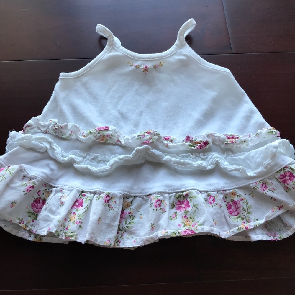 Floral 🌸🌺🌹trim A-line top for 6-9 month old