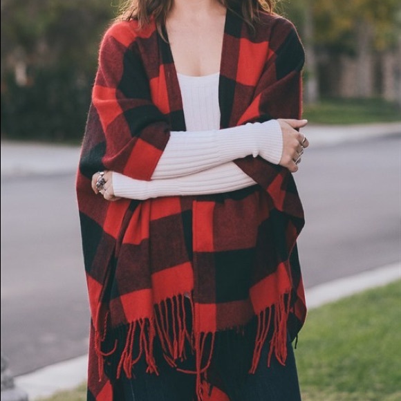 LAST ONE! Plaid Poncho Red/Black - Picture 6 of 8