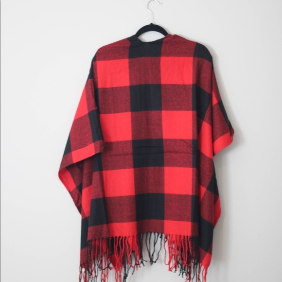 LAST ONE! Plaid Poncho Red/Black - Picture 5 of 8