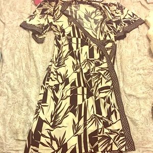 BCBG MAX AZARIA Black/White belted wrap dress