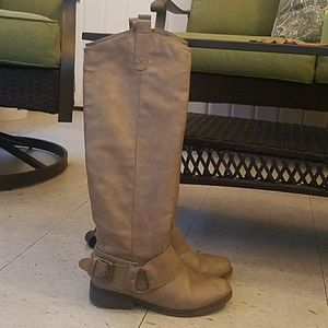Tall riding boot