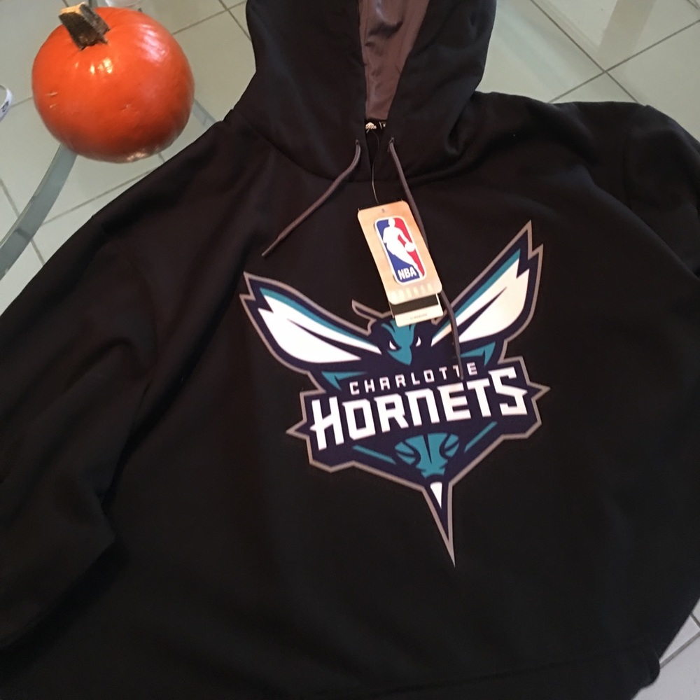 Men's adidas charlotte hornets black hoodie.NWT
