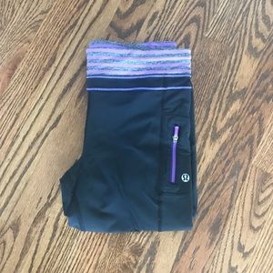 Lululemon speed crop.