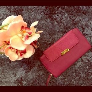 🎉Nicole Miller fuchsia wallet🎉