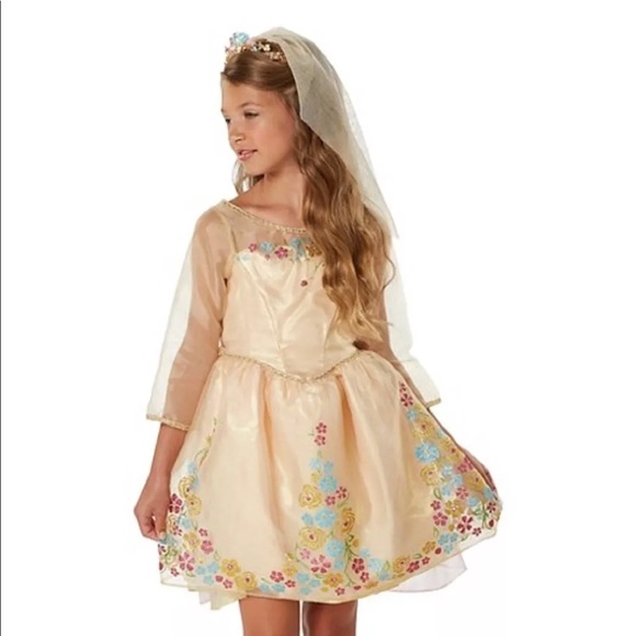 Disney Princess Wedding Dresses and Rings