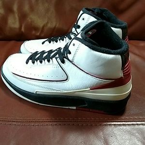 Nike Air Jordan 2 Red Bulls Size 5.5Y