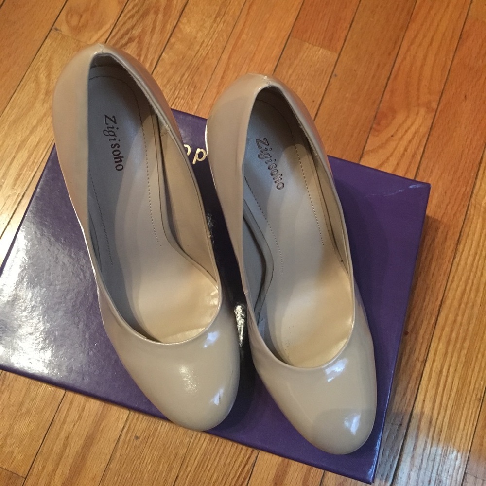 Zigi Soho size 8, worn ones for one occasion.