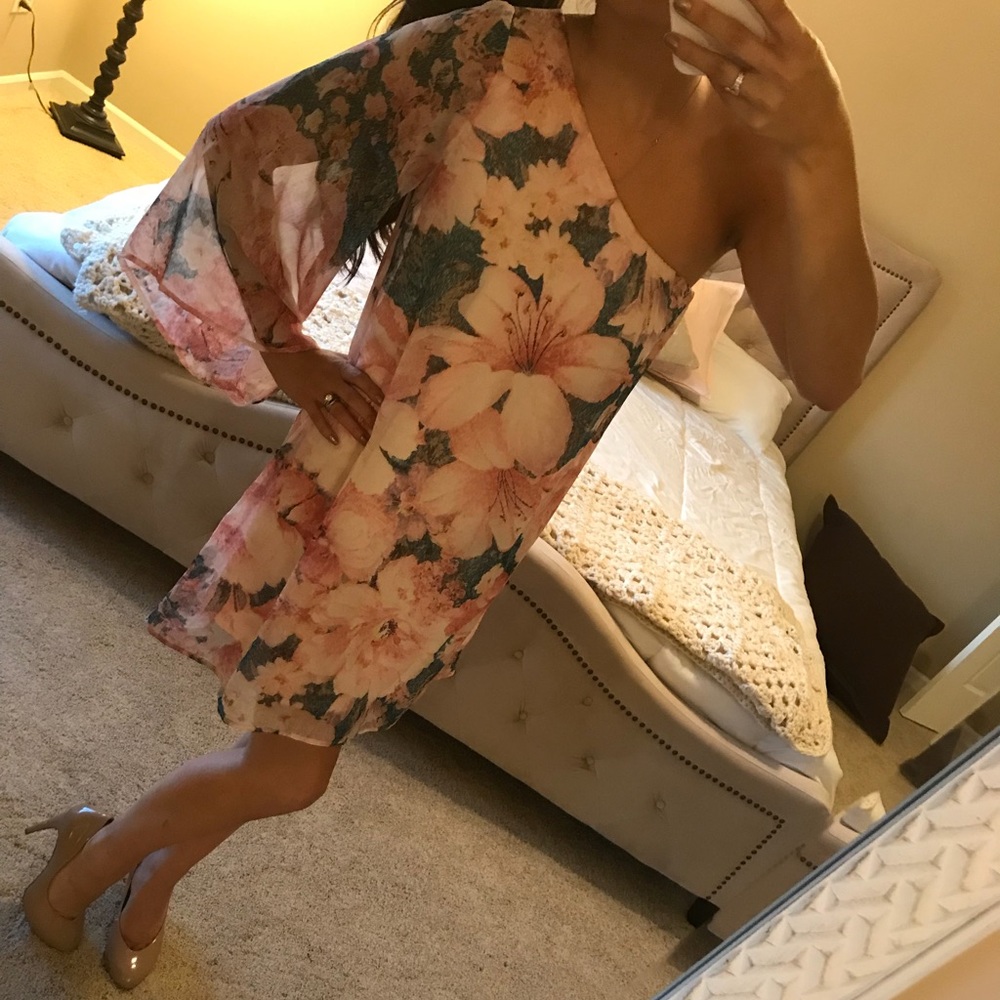 One shoulder flower dress