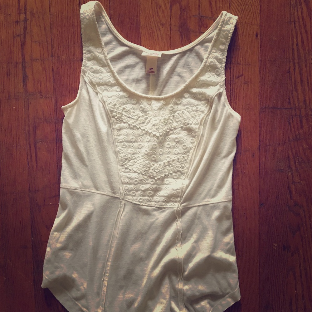 Mossimo sleeveles top