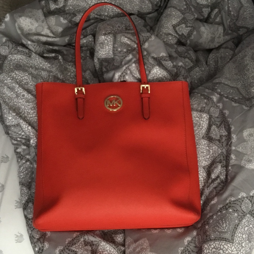 Michael Kors tote