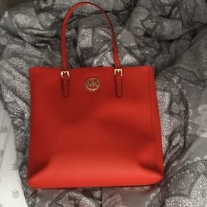 Michael Kors tote