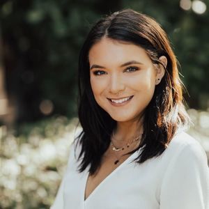 Meet your Posher, Olivia