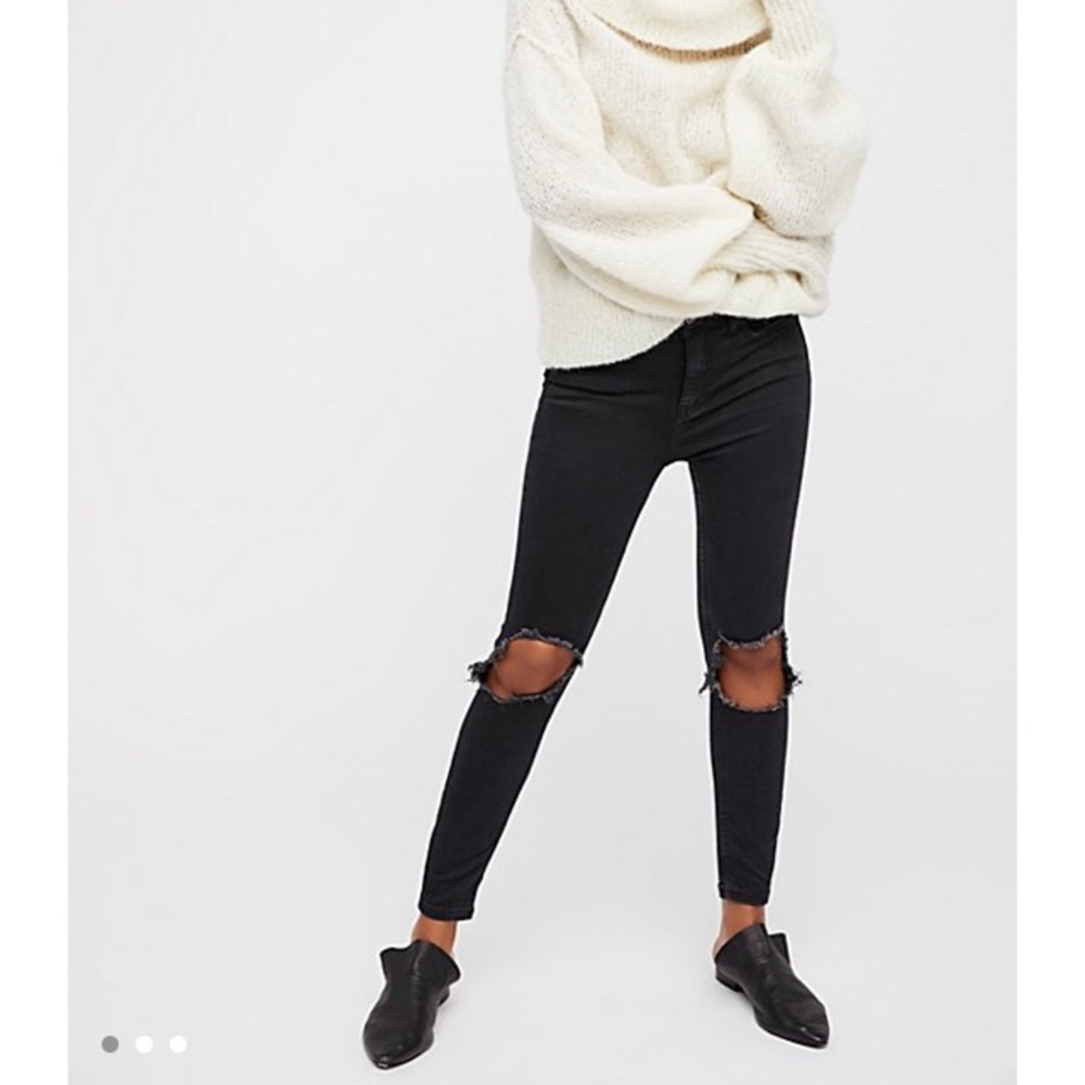 Free People high rise busted skinny black jeans.