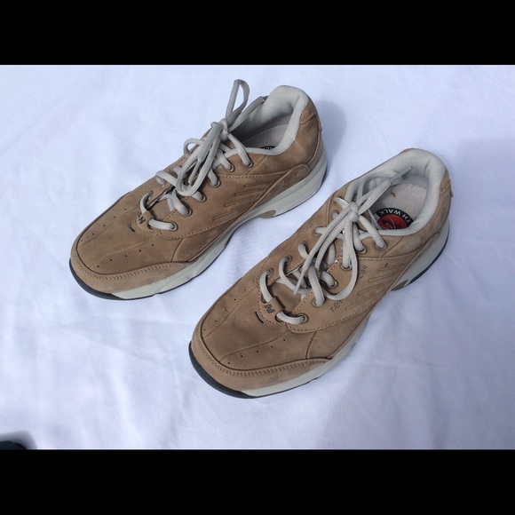 New Balance Shoes - New balance 627 suede tennis shoes.