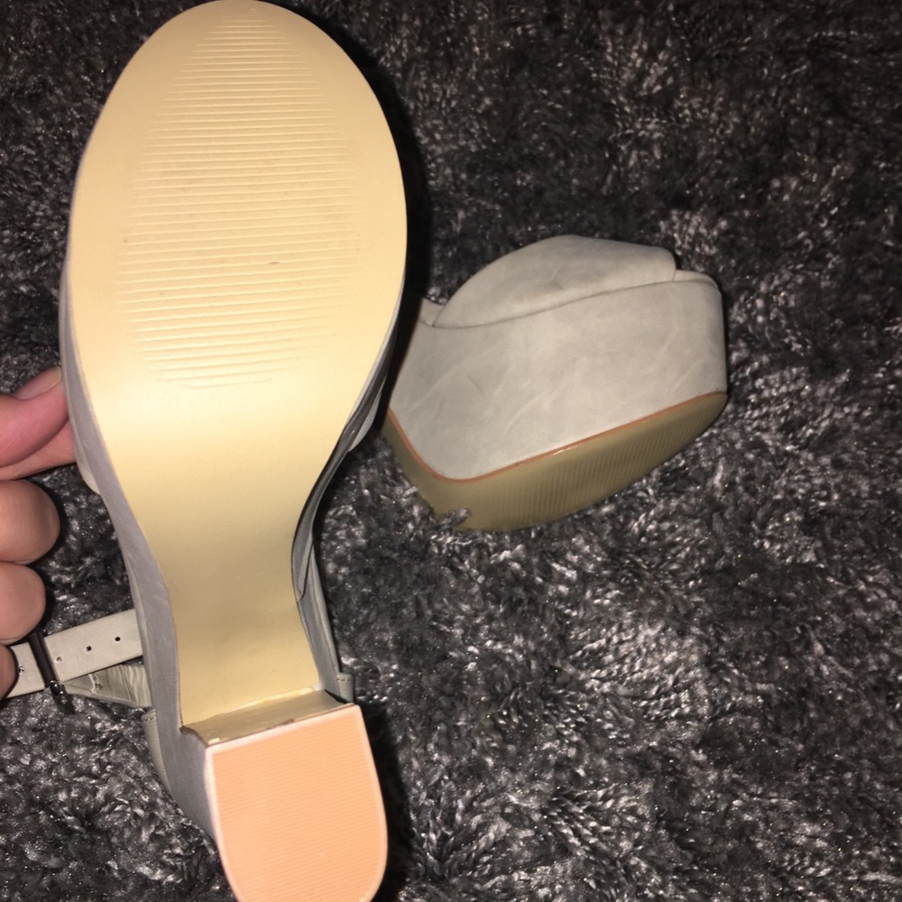 Steve Madden Platform Heels - Picture 3 of 3