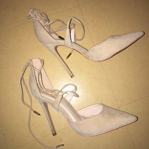 Gorgeous Lulu pointed heels