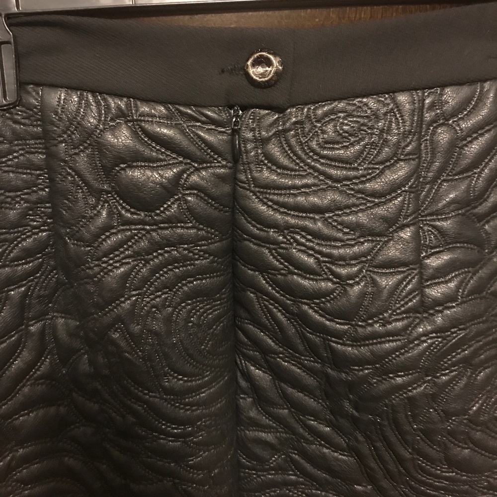 Skirt - Picture 4 of 5
