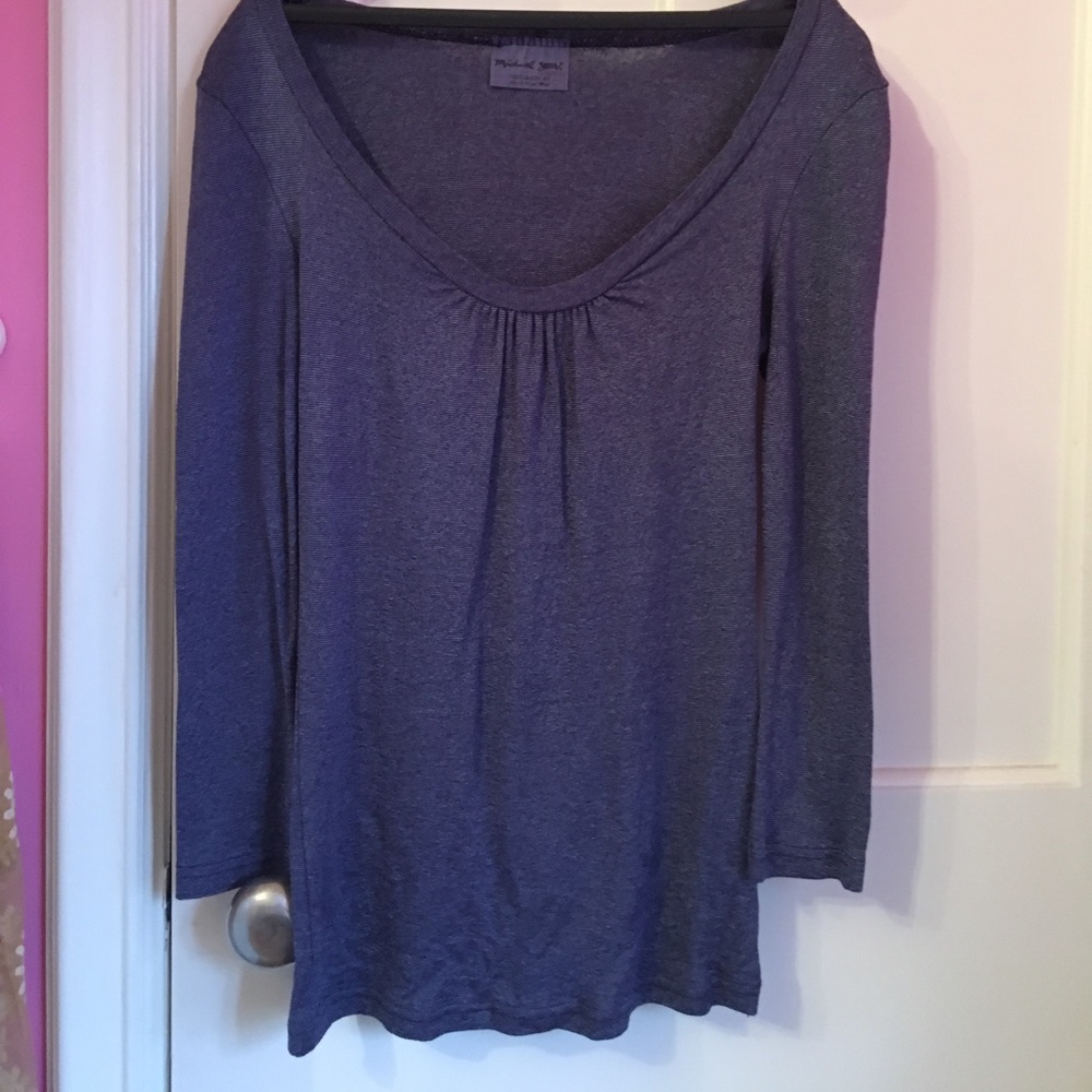 Cute Michael Stars 3/4 length steel blue shirt.