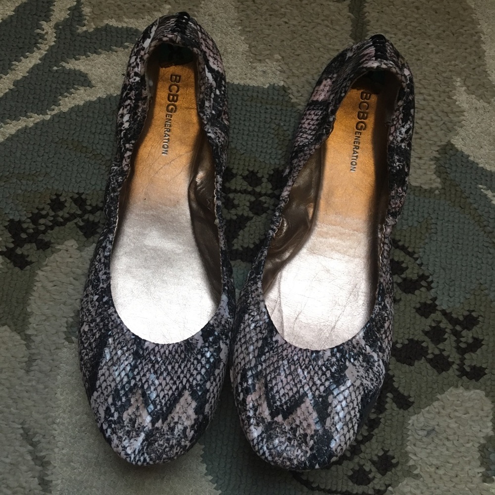BCBG pink snakeskin flats