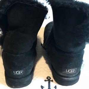 Ugg Bailey Button