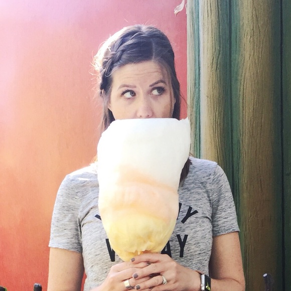 Meet your Posher, Nicole - Picture 4 of 4