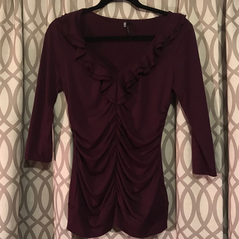 Plum scrunched 3/4 sleeve top
