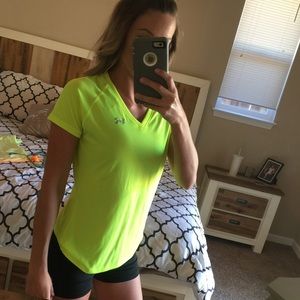 Under Armour tee's x2 (Bundle)