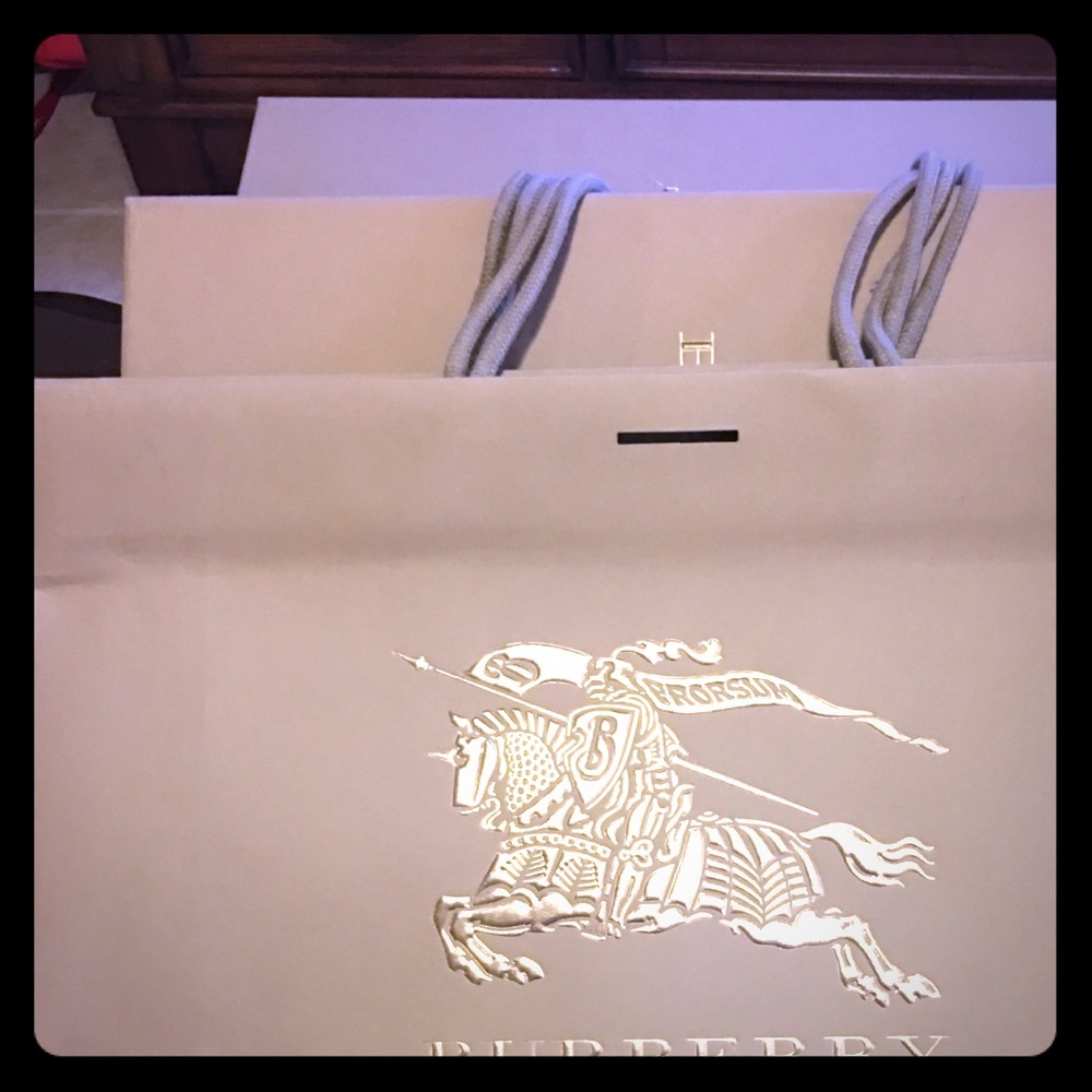 Burberry gift box with shopping bag.
