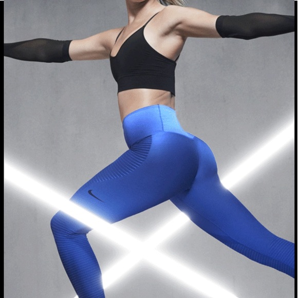 Nike Pants - NWT Nike zone sculpted tags are still on it