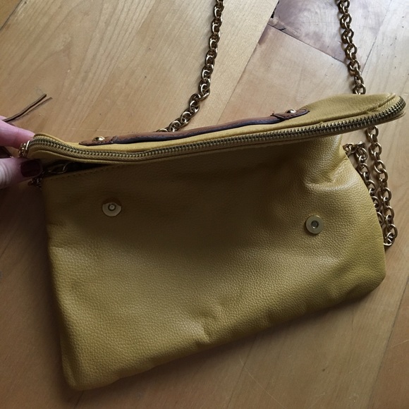 Aldo Yellow, tan, and gold clutch - Picture 4 of 5