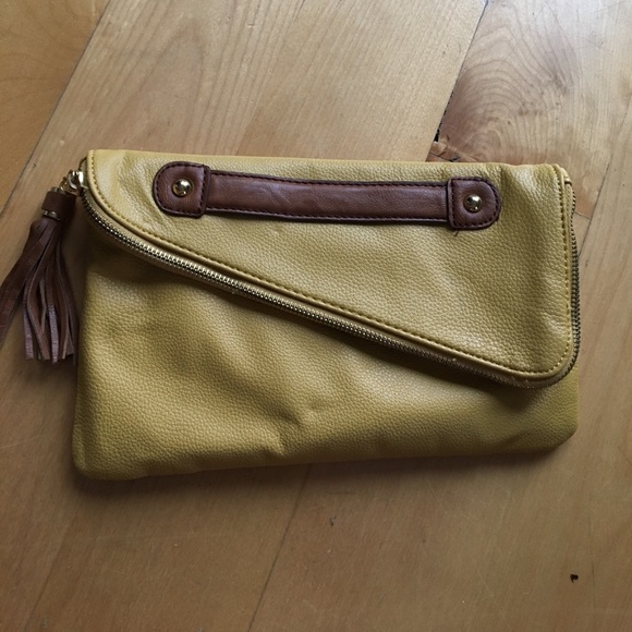 Aldo Yellow, tan, and gold clutch - Picture 5 of 5