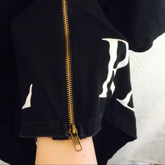 Men's Civil Regime zippered tee. - Picture 3 of 6